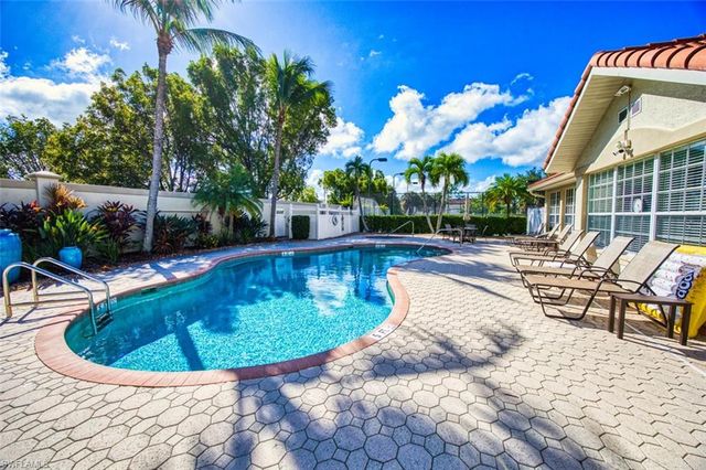 15131 Royal Windsor LN 2004, Fort Myers, FL 33919