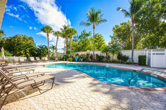 15131 Royal Windsor LN 2004, Fort Myers, FL 33919