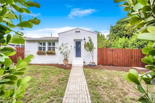 250 NW 40th Ave, Miami, FL 33126