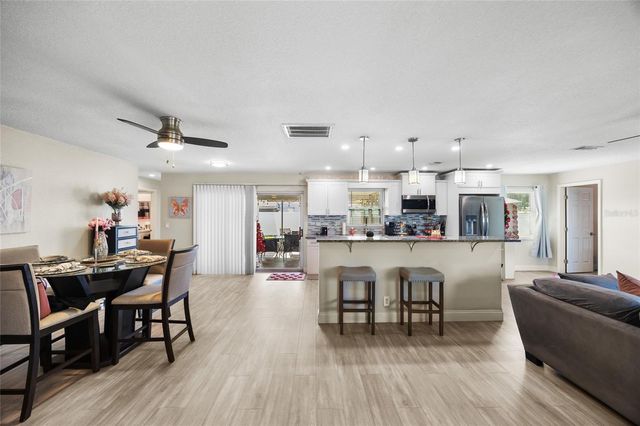 13454 HACIENDA DRIVE, Largo, FL 33774