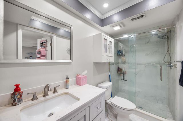 13454 HACIENDA DRIVE, Largo, FL 33774