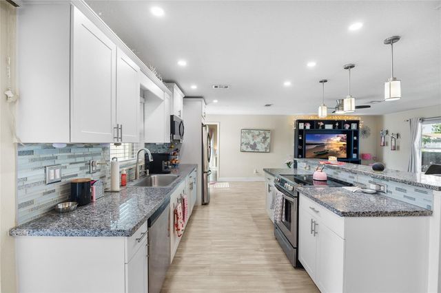 13454 HACIENDA DRIVE, Largo, FL 33774