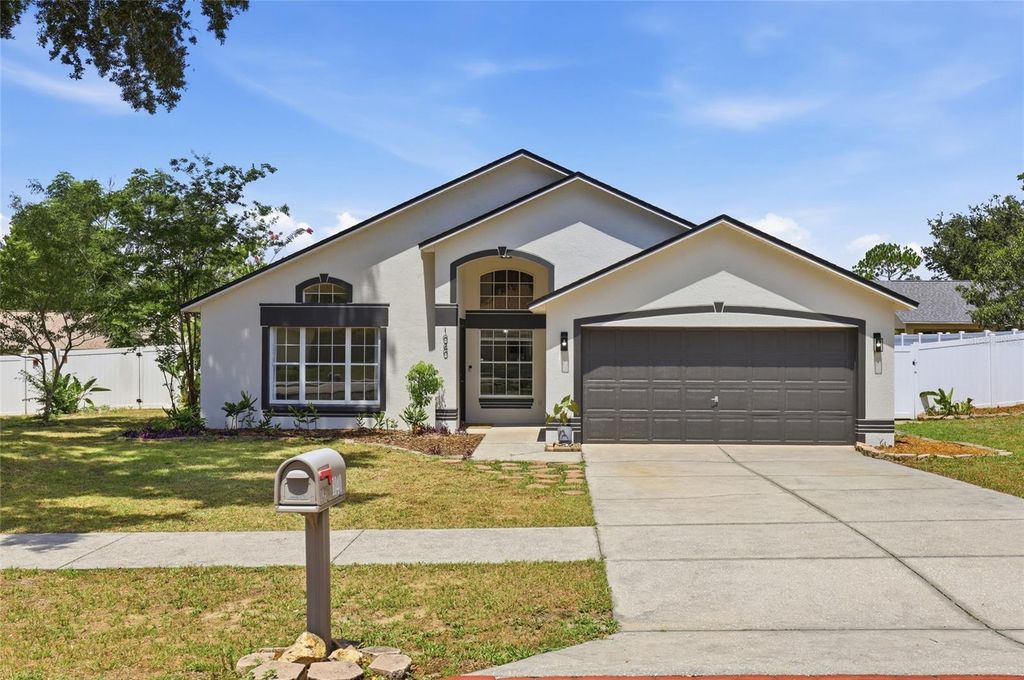 1040 ARBOR HILL CIRCLE, Minneola, FL 34715