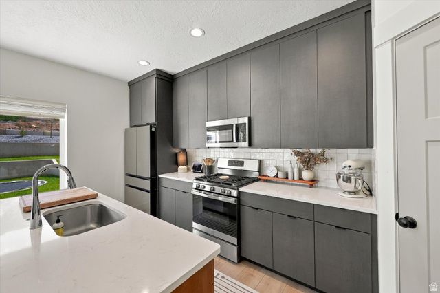 119 S 940 E, Santaquin, UT 84655