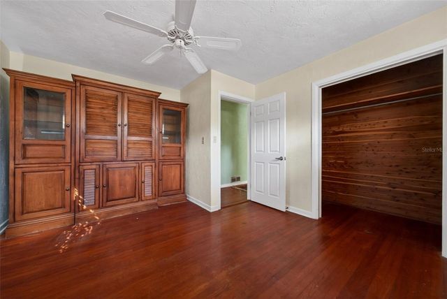 6338 BEECHWOOD AVENUE, Sarasota, FL 34231