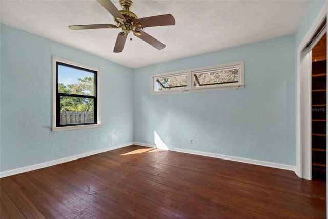 6338 BEECHWOOD AVENUE, Sarasota, FL 34231