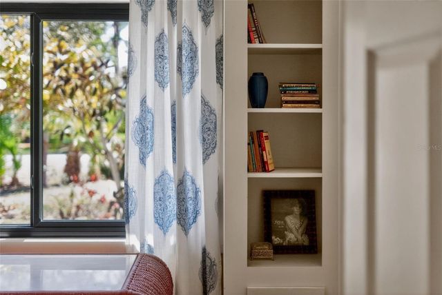 6338 BEECHWOOD AVENUE, Sarasota, FL 34231