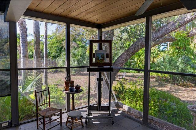 6338 BEECHWOOD AVENUE, Sarasota, FL 34231