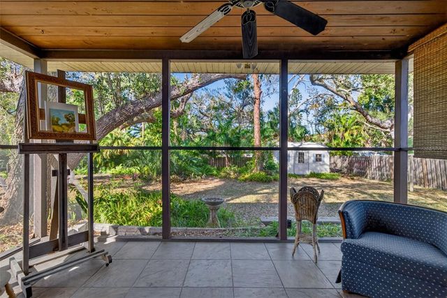 6338 BEECHWOOD AVENUE, Sarasota, FL 34231