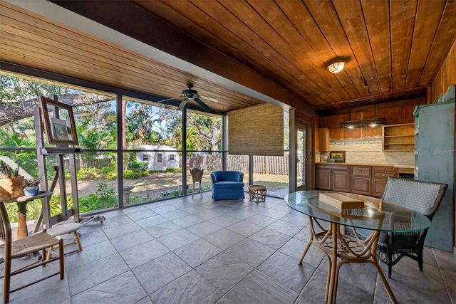 6338 BEECHWOOD AVENUE, Sarasota, FL 34231