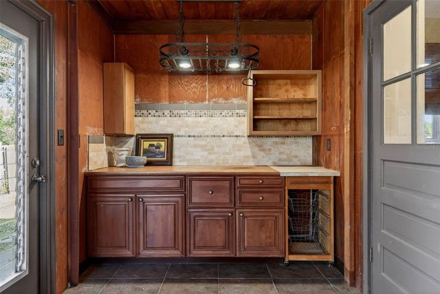 6338 BEECHWOOD AVENUE, Sarasota, FL 34231