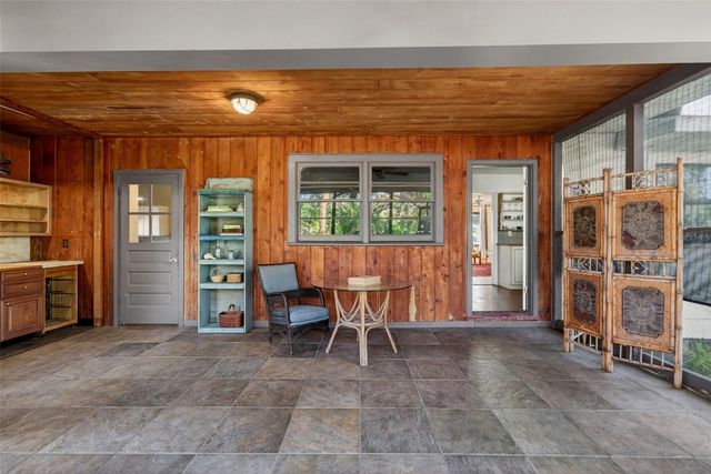 6338 BEECHWOOD AVENUE, Sarasota, FL 34231