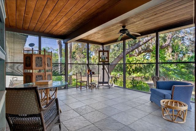 6338 BEECHWOOD AVENUE, Sarasota, FL 34231