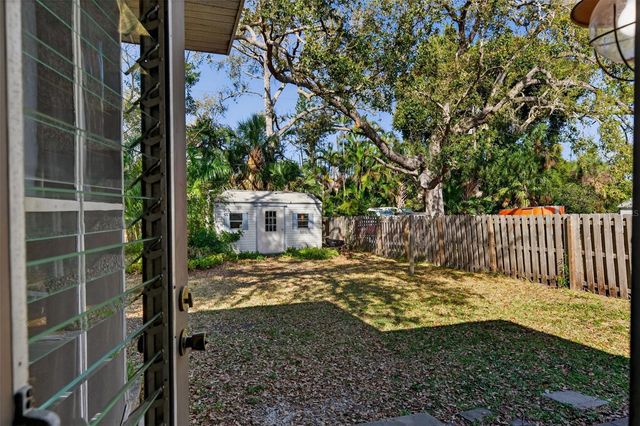 6338 BEECHWOOD AVENUE, Sarasota, FL 34231