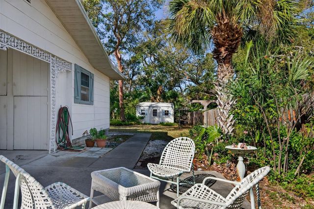 6338 BEECHWOOD AVENUE, Sarasota, FL 34231