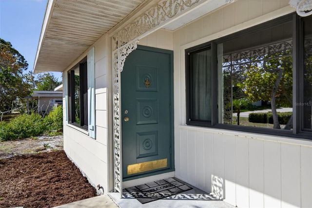 6338 BEECHWOOD AVENUE, Sarasota, FL 34231