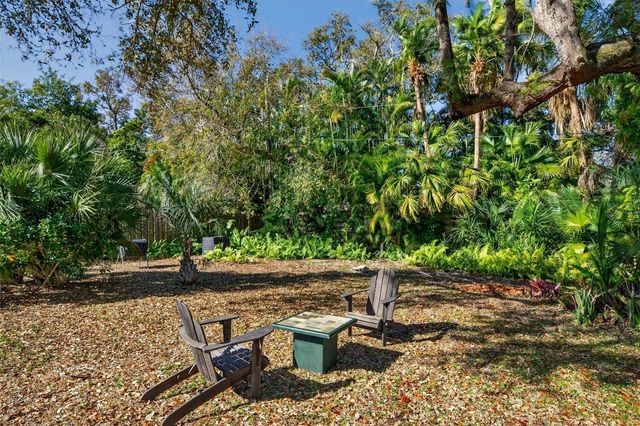 6338 BEECHWOOD AVENUE, Sarasota, FL 34231