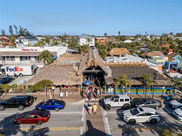 6338 BEECHWOOD AVENUE, Sarasota, FL 34231