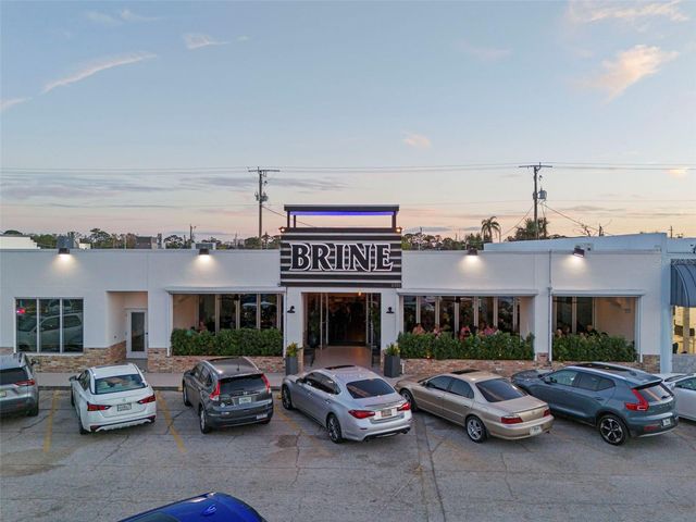 6338 BEECHWOOD AVENUE, Sarasota, FL 34231