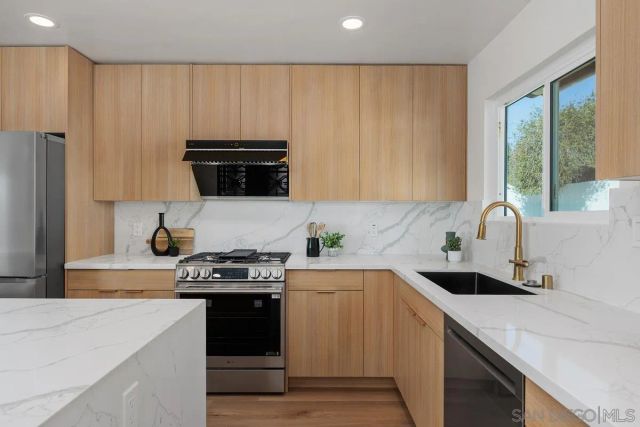 2302 Greenbrier Drive, Oceanside, CA 92054