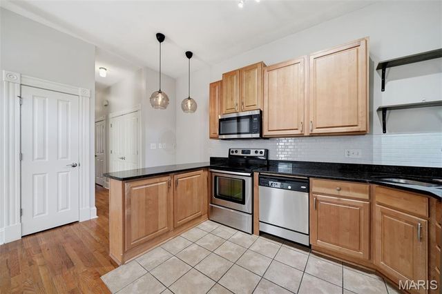 4249 Arco Avenue, St Louis, MO 63110