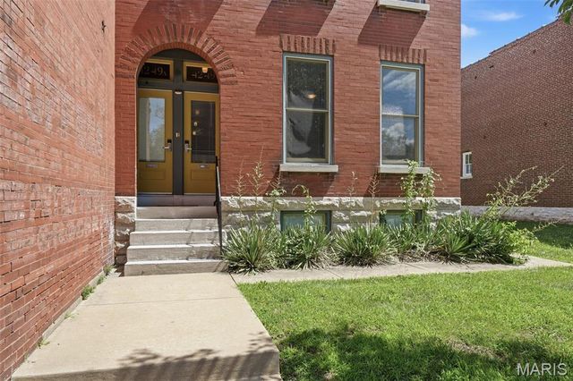 4249 Arco Avenue, St Louis, MO 63110