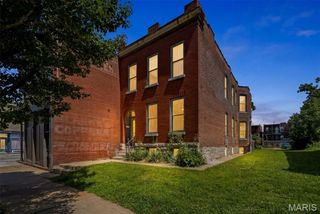 4249 Arco Avenue, St Louis, MO 63110
