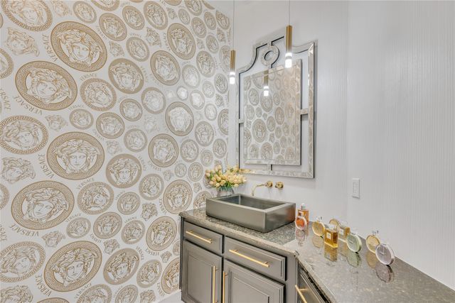 5819 Flintshire Lane, Dallas, TX 75252
