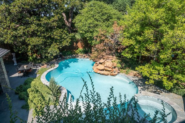 5819 Flintshire Lane, Dallas, TX 75252
