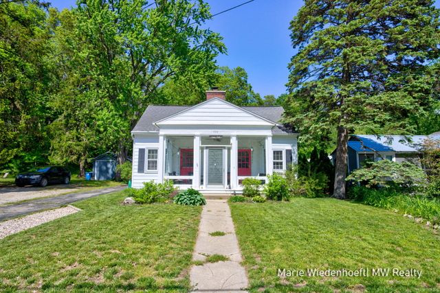 722 Lake Street, Saugatuck City, MI 49453