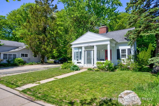 722 Lake Street, Saugatuck City, MI 49453