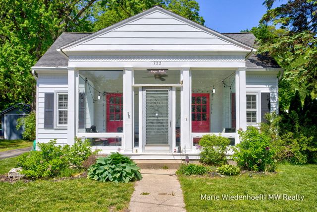 722 Lake Street, Saugatuck City, MI 49453