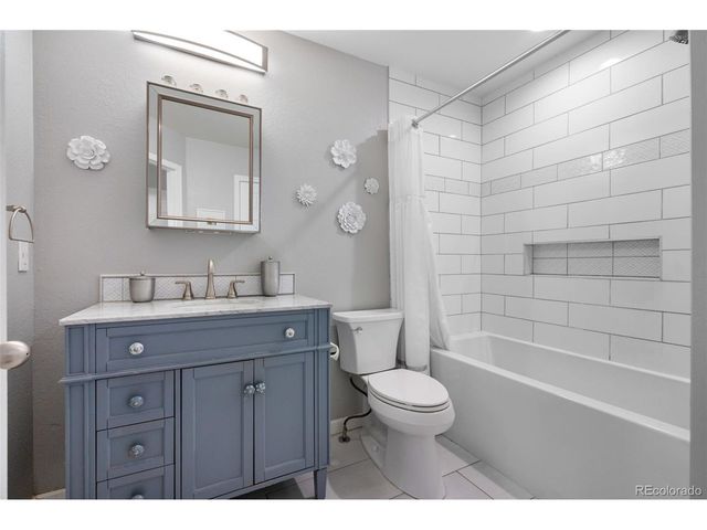 2793 E Nichols Cir, Littleton, CO 80122