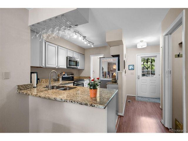 2793 E Nichols Cir, Littleton, CO 80122