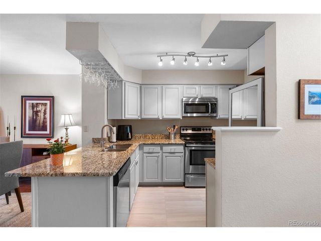2793 E Nichols Cir, Littleton, CO 80122