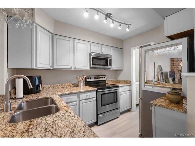 2793 E Nichols Cir, Littleton, CO 80122