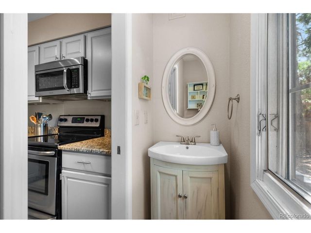 2793 E Nichols Cir, Littleton, CO 80122