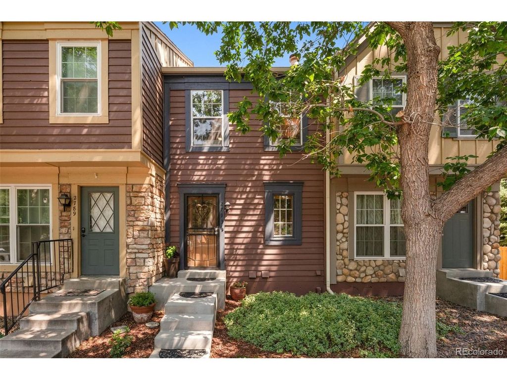2793 E Nichols Cir, Littleton, CO 80122