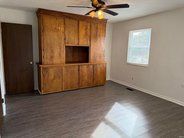2612 Hawthorne Avenue, Evansville, IN 47714