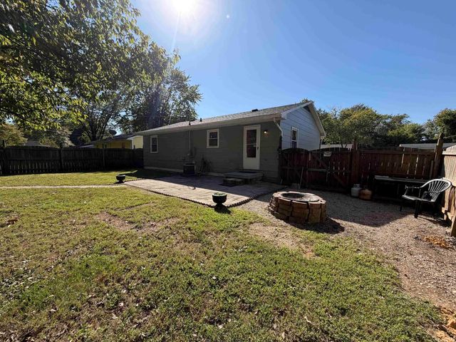 2612 Hawthorne Avenue, Evansville, IN 47714
