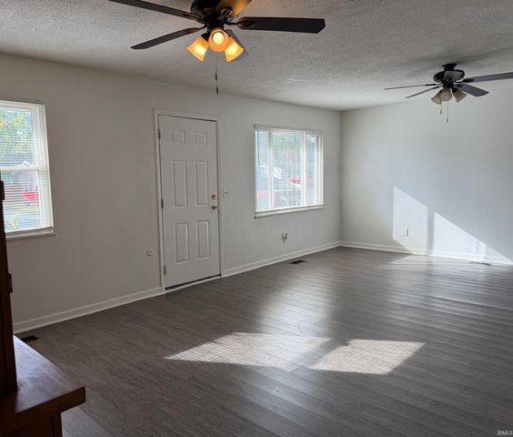 2612 Hawthorne Avenue, Evansville, IN 47714