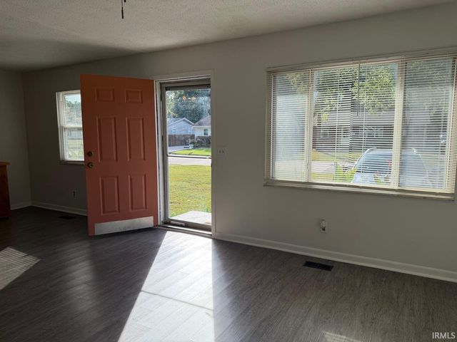 2612 Hawthorne Avenue, Evansville, IN 47714
