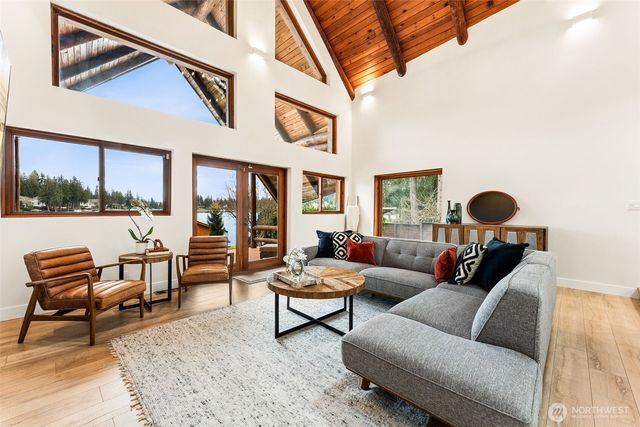 6358 S Island Drive E, Bonney Lake, WA 98391