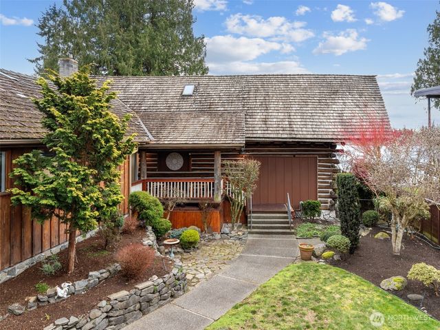 6358 S Island Drive E, Bonney Lake, WA 98391