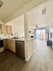11410 Brookshire 421, Downey, CA 90241