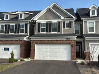 2208 Ryegrass Lane 78004, Bolingbrook, IL 60490