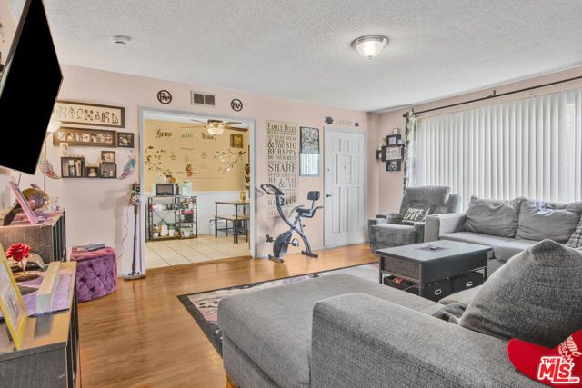 505 W 1st Street, Azusa, CA 91702