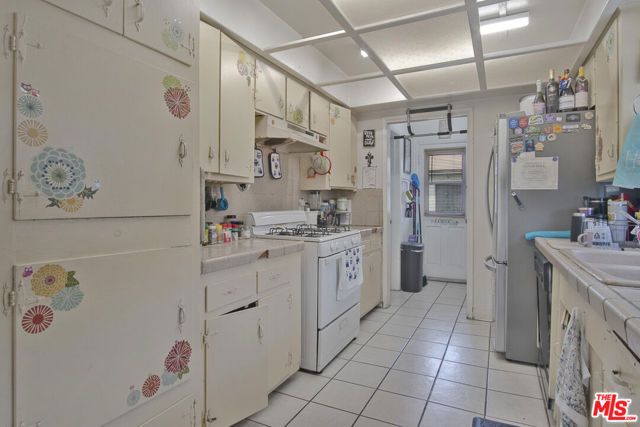505 W 1st Street, Azusa, CA 91702