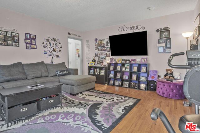 505 W 1st Street, Azusa, CA 91702
