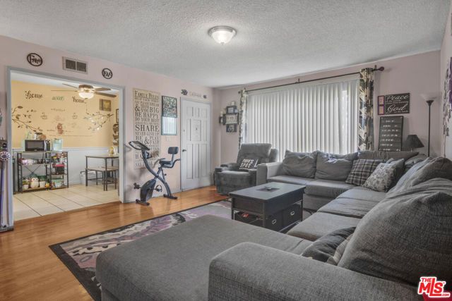 505 W 1st Street, Azusa, CA 91702